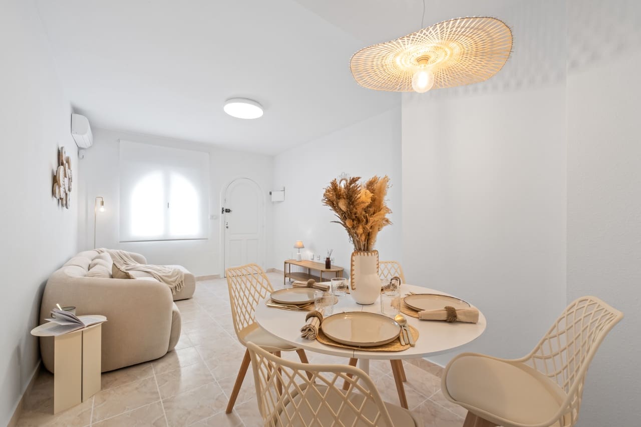 2 Zimmer Haus zu verkaufen in La Florida mit Pool Garage - 205.000 € (Ref: 9699938)