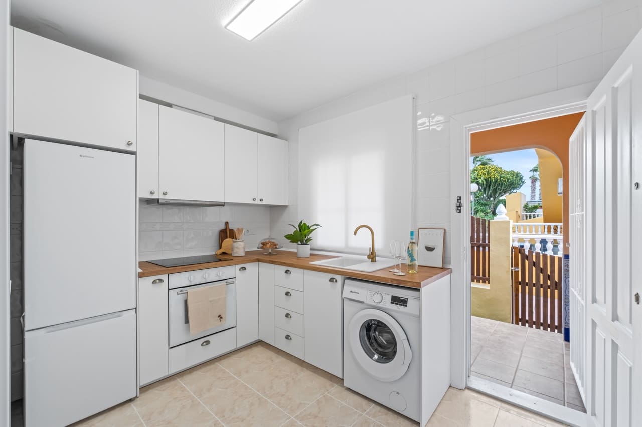 2 Zimmer Haus zu verkaufen in La Florida mit Pool Garage - 205.000 € (Ref: 9699938)