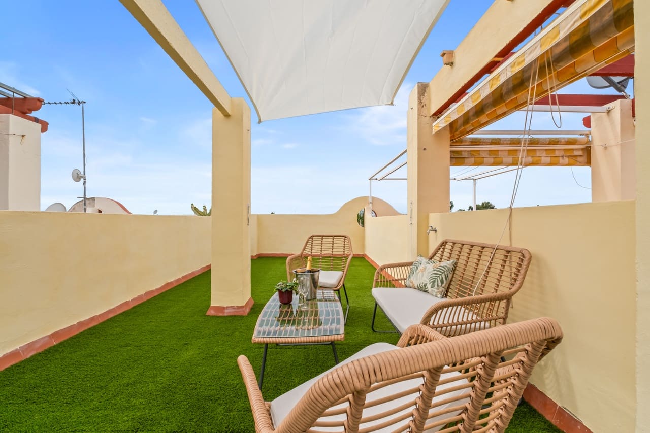 2 Zimmer Haus zu verkaufen in La Florida mit Pool Garage - 205.000 € (Ref: 9699938)