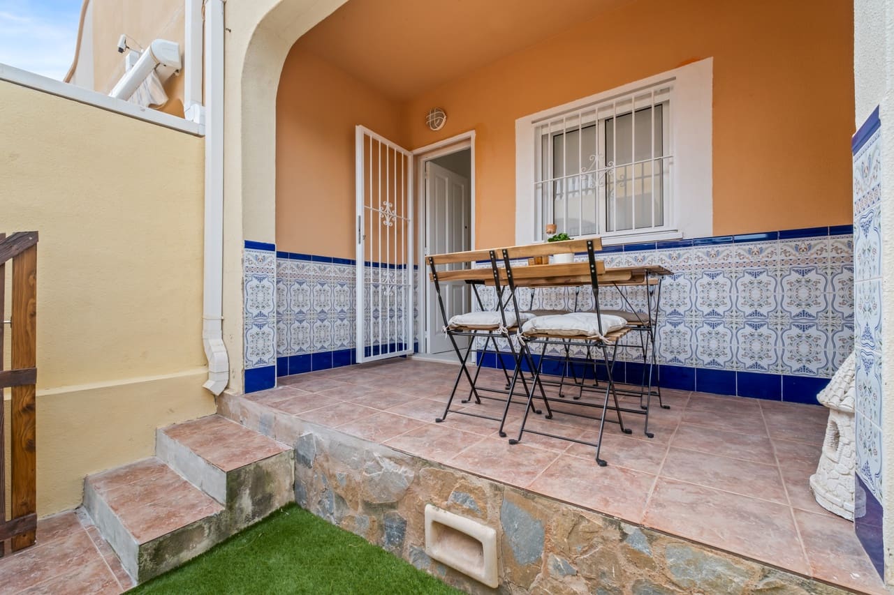 2 Zimmer Haus zu verkaufen in La Florida mit Pool Garage - 205.000 € (Ref: 9699938)