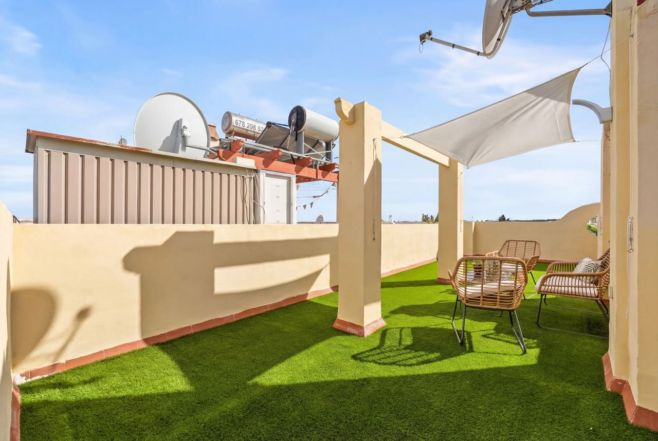 2 Zimmer Haus zu verkaufen in La Florida mit Pool Garage - 205.000 € (Ref: 9699938)