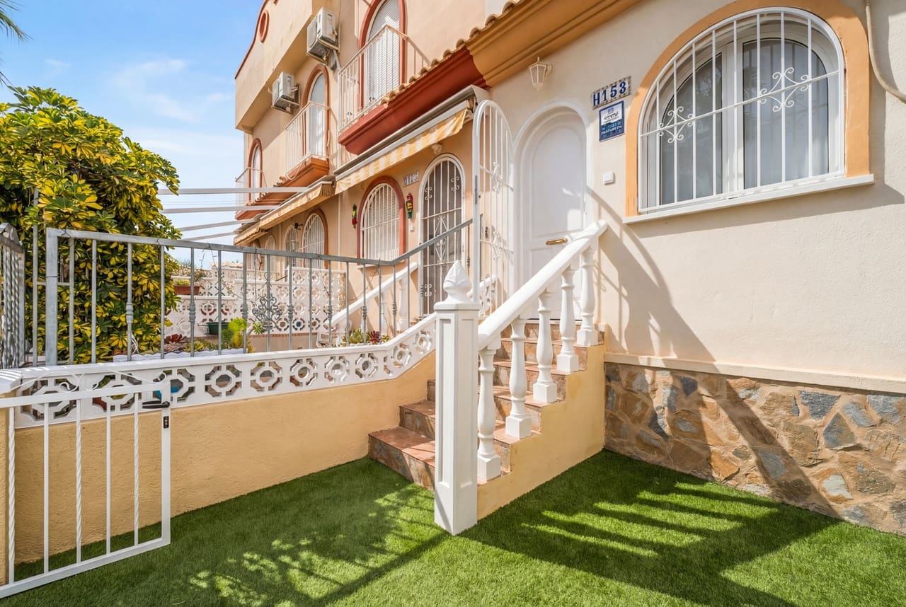 2 Zimmer Haus zu verkaufen in La Florida mit Pool Garage - 205.000 € (Ref: 9699938)
