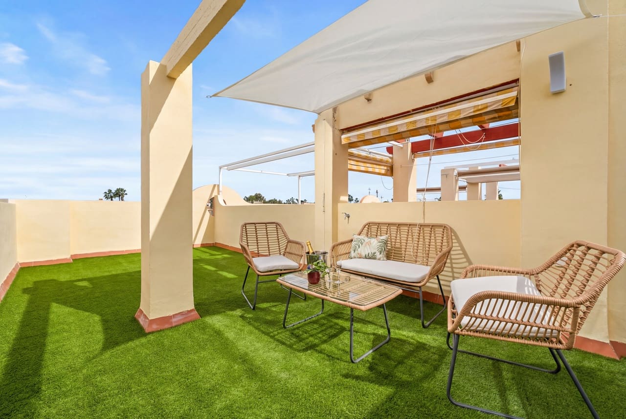 2 Zimmer Haus zu verkaufen in La Florida mit Pool Garage - 205.000 € (Ref: 9699938)