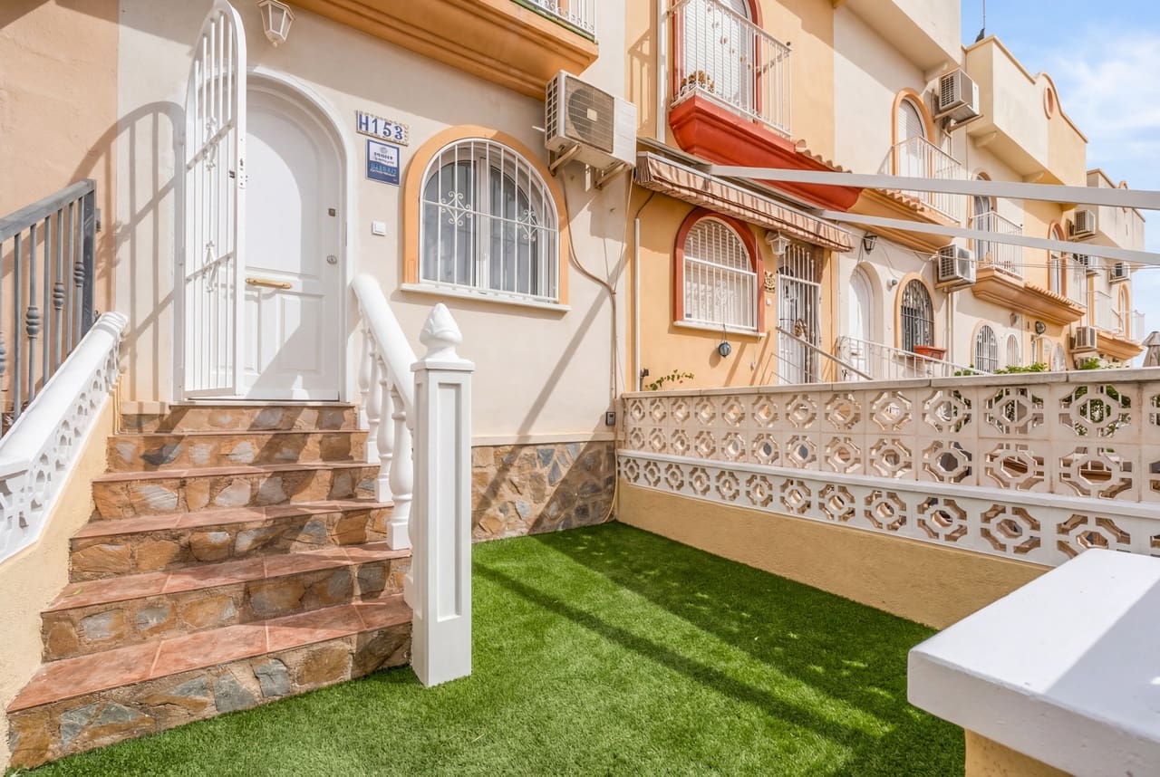 2 Zimmer Haus zu verkaufen in La Florida mit Pool Garage - 205.000 € (Ref: 9699938)