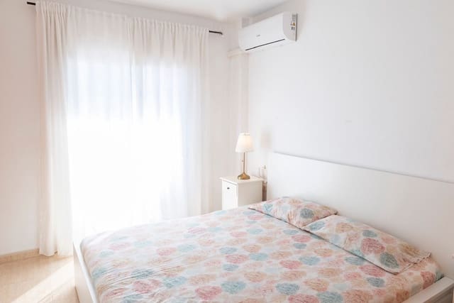 4 slaapkamer Huis te koop in San Pedro del Pinatar ciudad, San Pedro del Pinatar met zwembad - € 249.000 (Ref: 9707631)