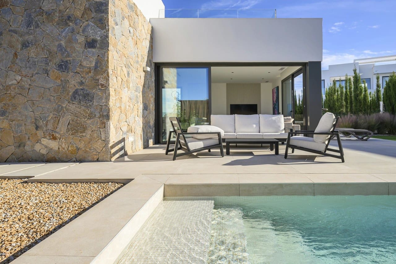 3 bedroom Villa for sale in Las Colinas Golf with pool garage - € 1,030,000 (Ref: 9713728)