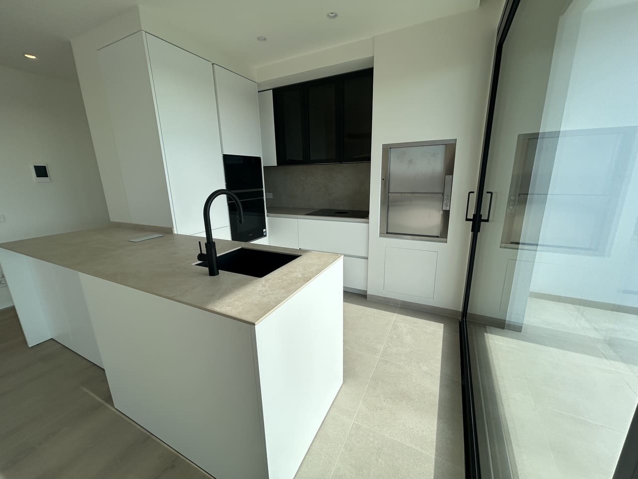 2 makuuhuone Kattohuoneisto myytävänä paikassa Las Colinas Golf mukana uima-altaan 
autotalli - 925 000 € (Ref: 9713730)