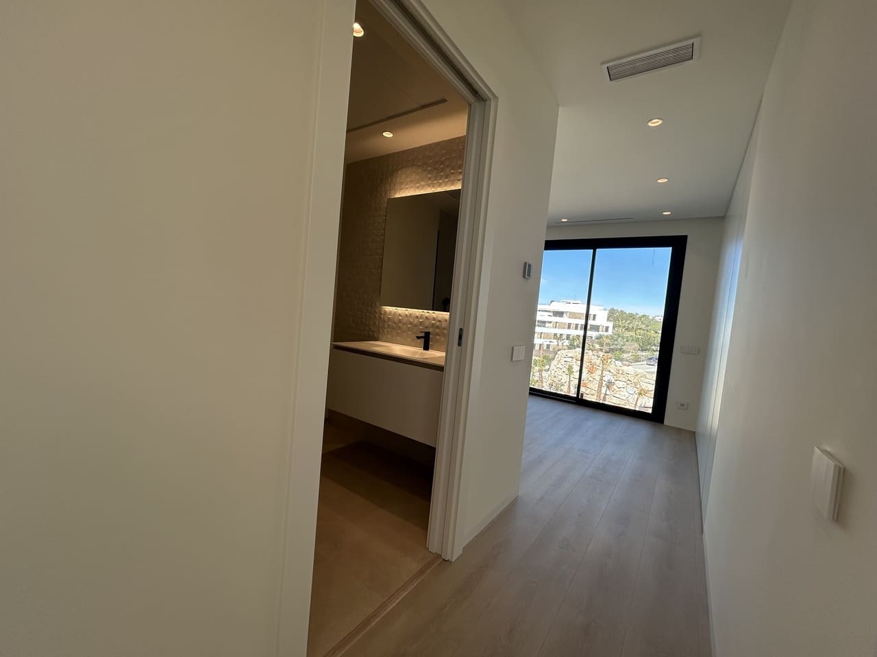 2 makuuhuone Kattohuoneisto myytävänä paikassa Las Colinas Golf mukana uima-altaan 
autotalli - 925 000 € (Ref: 9713730)