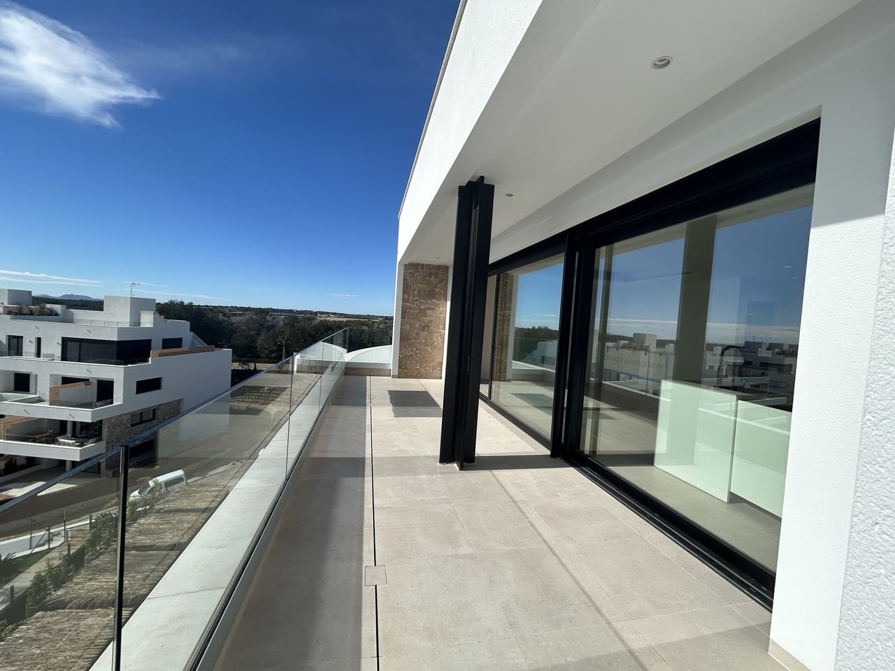 2 makuuhuone Kattohuoneisto myytävänä paikassa Las Colinas Golf mukana uima-altaan 
autotalli - 925 000 € (Ref: 9713730)