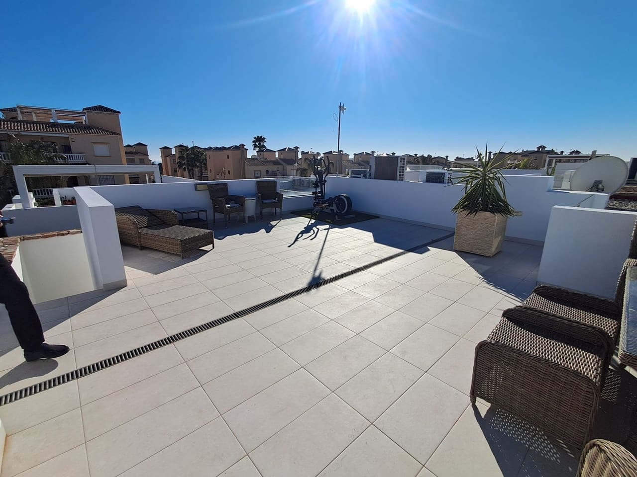 3 bedroom Villa for sale in Cabo Roig with pool - € 360,000 (Ref: 9713732)