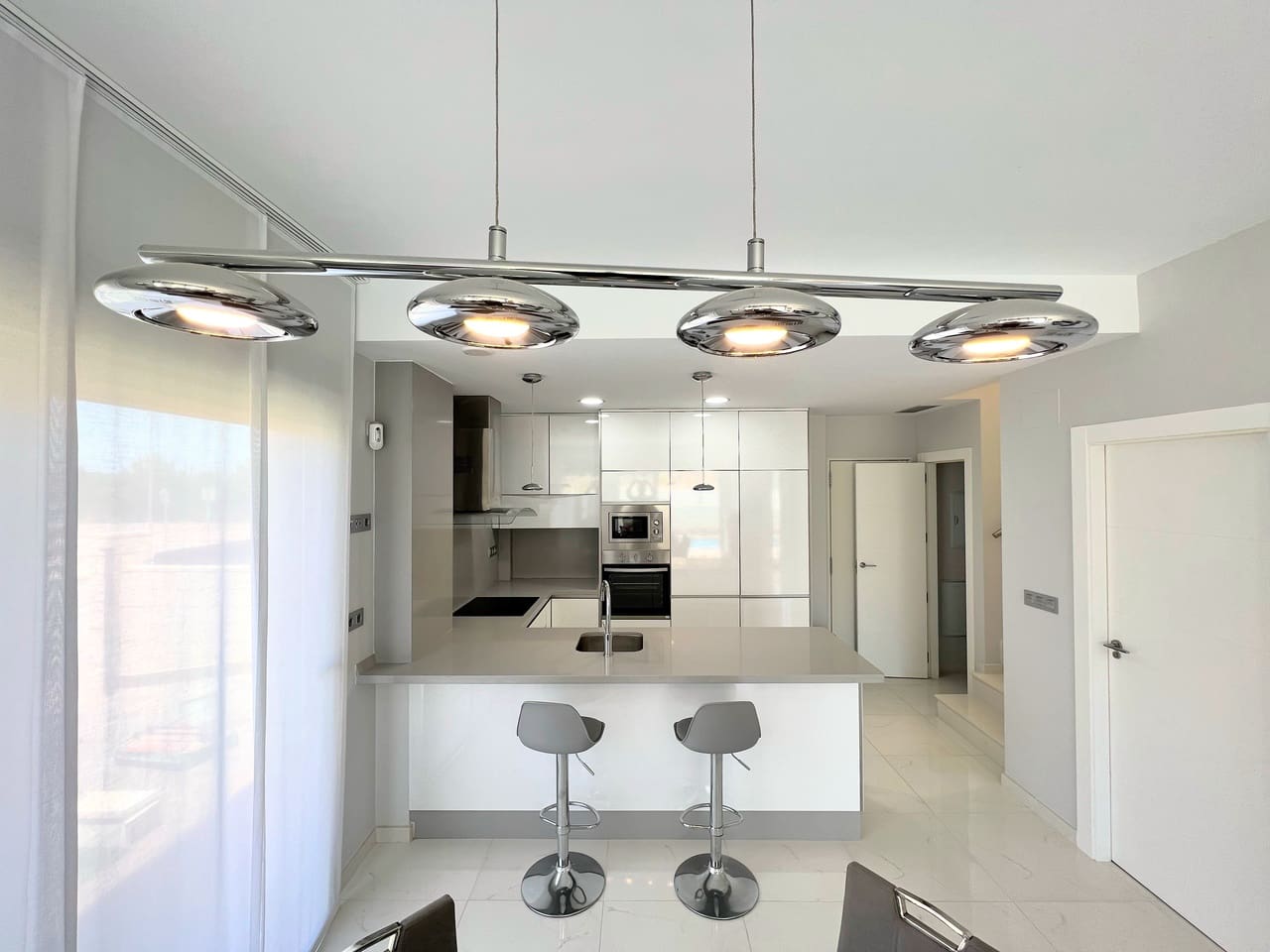 4 bedroom Villa for sale in Punta Prima with pool - € 555,000 (Ref: 9713736)