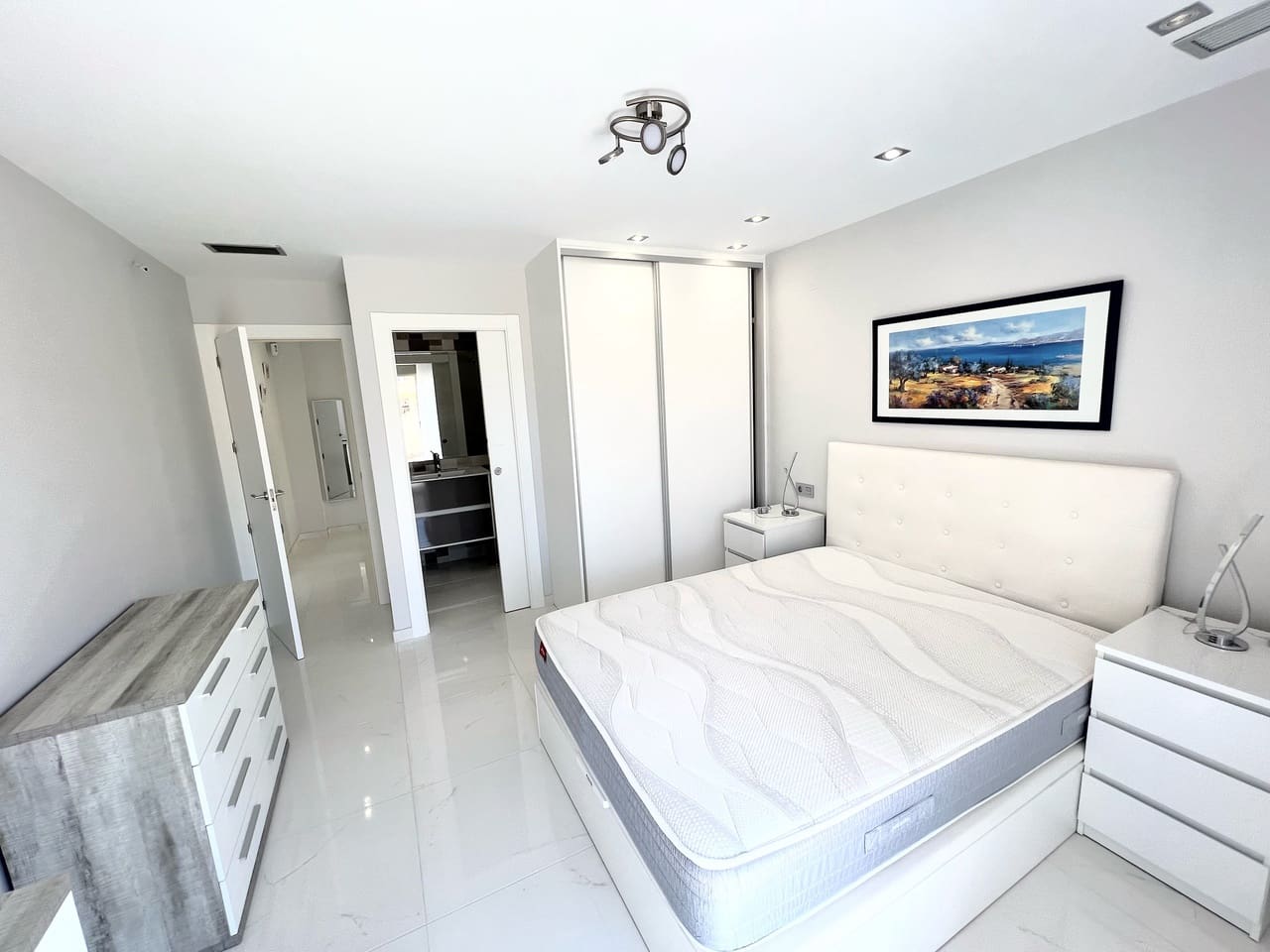 4 bedroom Villa for sale in Punta Prima with pool - € 555,000 (Ref: 9713736)