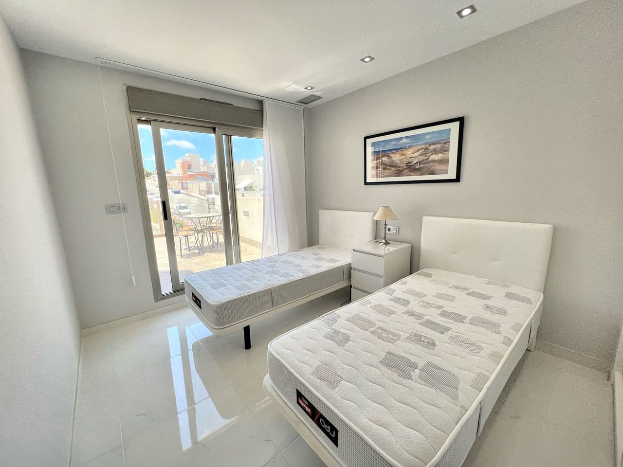 4 bedroom Villa for sale in Punta Prima with pool - € 555,000 (Ref: 9713736)