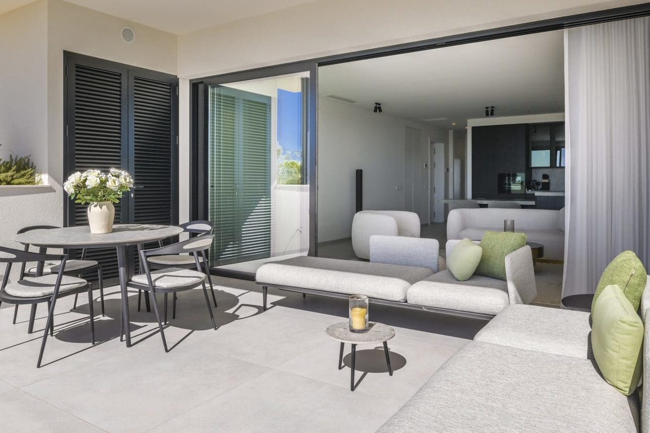 2 quarto Apartamento para venda em Las Colinas Golf com piscina - 439 000 € (Ref: 9713737)