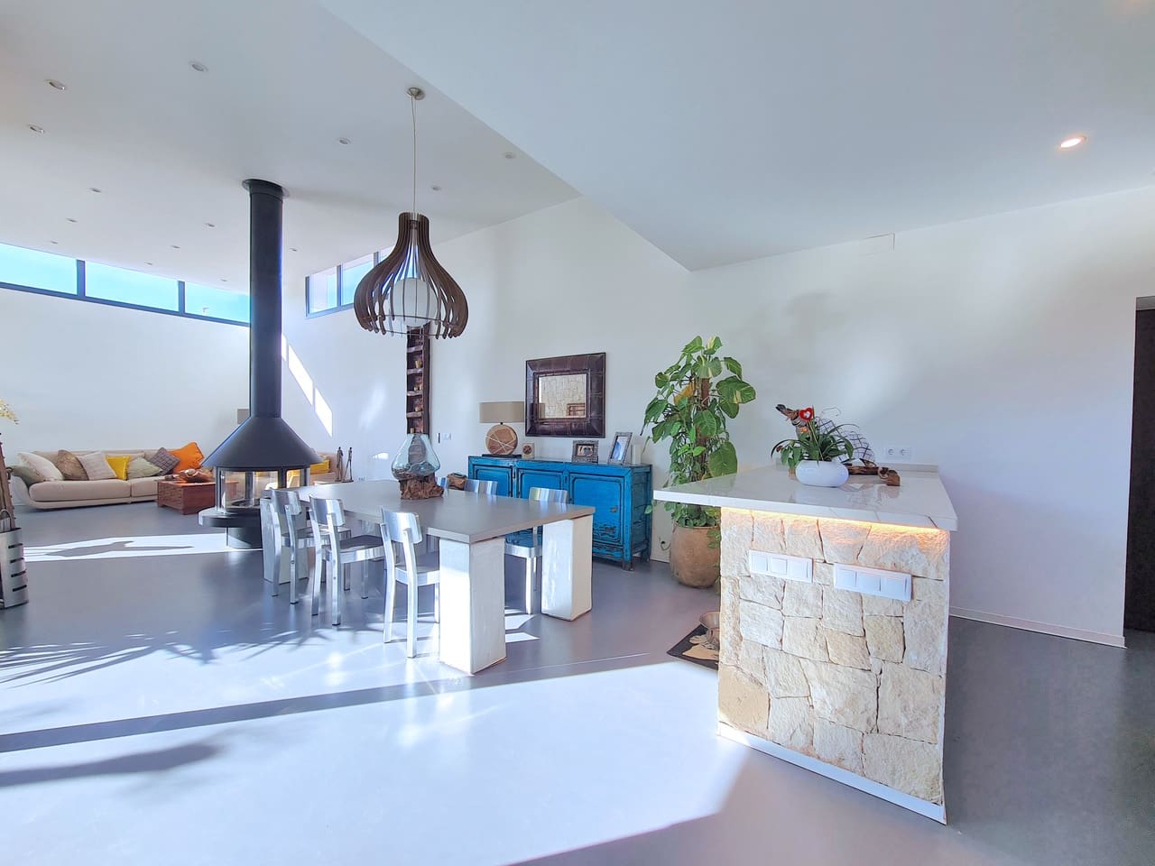 3 bedroom Villa for sale in Los Alcazares with pool garage - € 775,000 (Ref: 9713770)