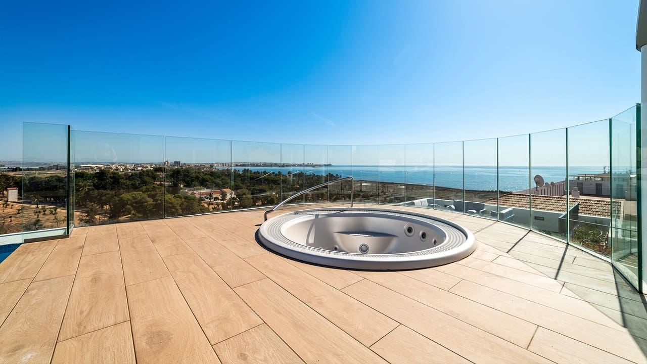 3 bedroom Apartment for sale in Punta Prima with pool garage - € 412,000 (Ref: 9713773)