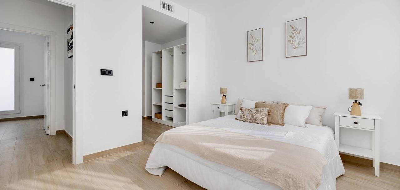 3 soveværelse Villa til salg i Torrevieja med swimmingpool garage - € 650.000 (Ref: 9713774)