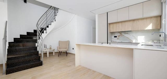 3 camera da letto Casa in vendita in Parque Acuático - Sector 25, Torrevieja con piscina garage - 650.000 € (Rif: 9713775)