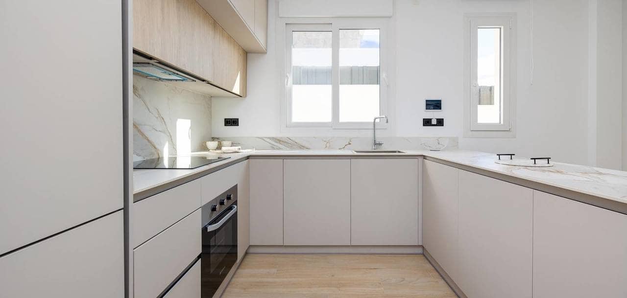 3 quarto Casa em Banda para venda em Torrevieja com piscina garagem - 650 000 € (Ref: 9713775)