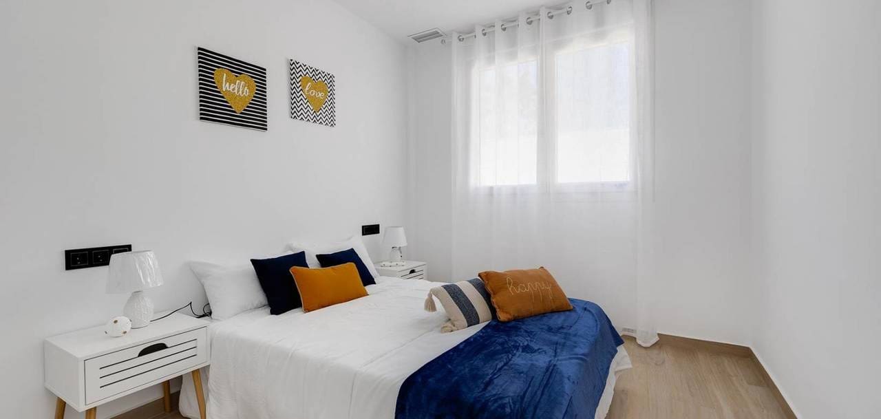 3 quarto Casa em Banda para venda em Torrevieja com piscina garagem - 650 000 € (Ref: 9713775)