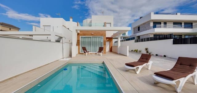 3 camera da letto Casa in vendita in Parque Acuático - Sector 25, Torrevieja con piscina garage - 650.000 € (Rif: 9713775)