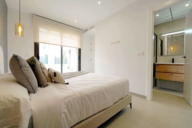 3 quarto Casa em Banda para venda em Heredades, Almoradí com piscina garagem - 399 000 € (Ref: 9713793)