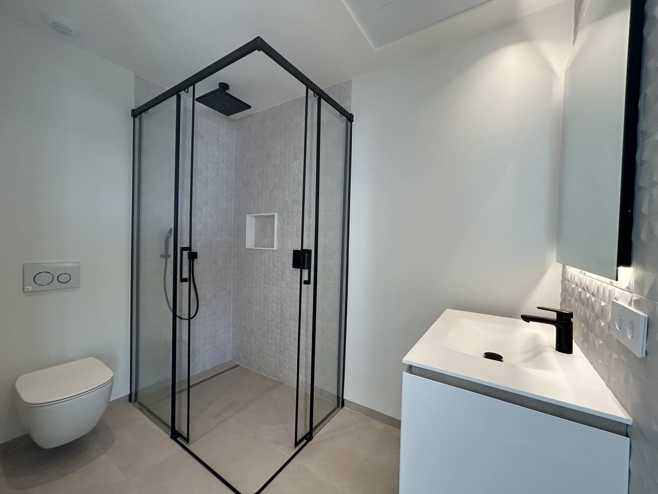 2 makuuhuone Kattohuoneisto myytävänä paikassa Las Colinas Golf mukana uima-altaan 
autotalli - 925 000 € (Ref: 9713811)