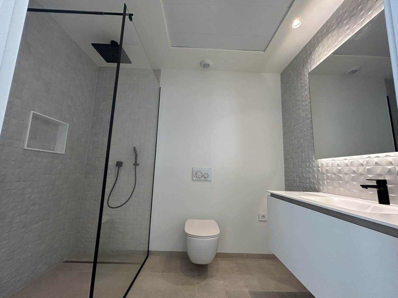 2 makuuhuone Kattohuoneisto myytävänä paikassa Las Colinas Golf mukana uima-altaan 
autotalli - 925 000 € (Ref: 9713811)