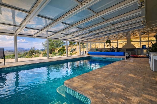 4 bedroom Villa for sale in Torremendo, Orihuela with pool garage - € 1,100,000 (Ref: 9713816)