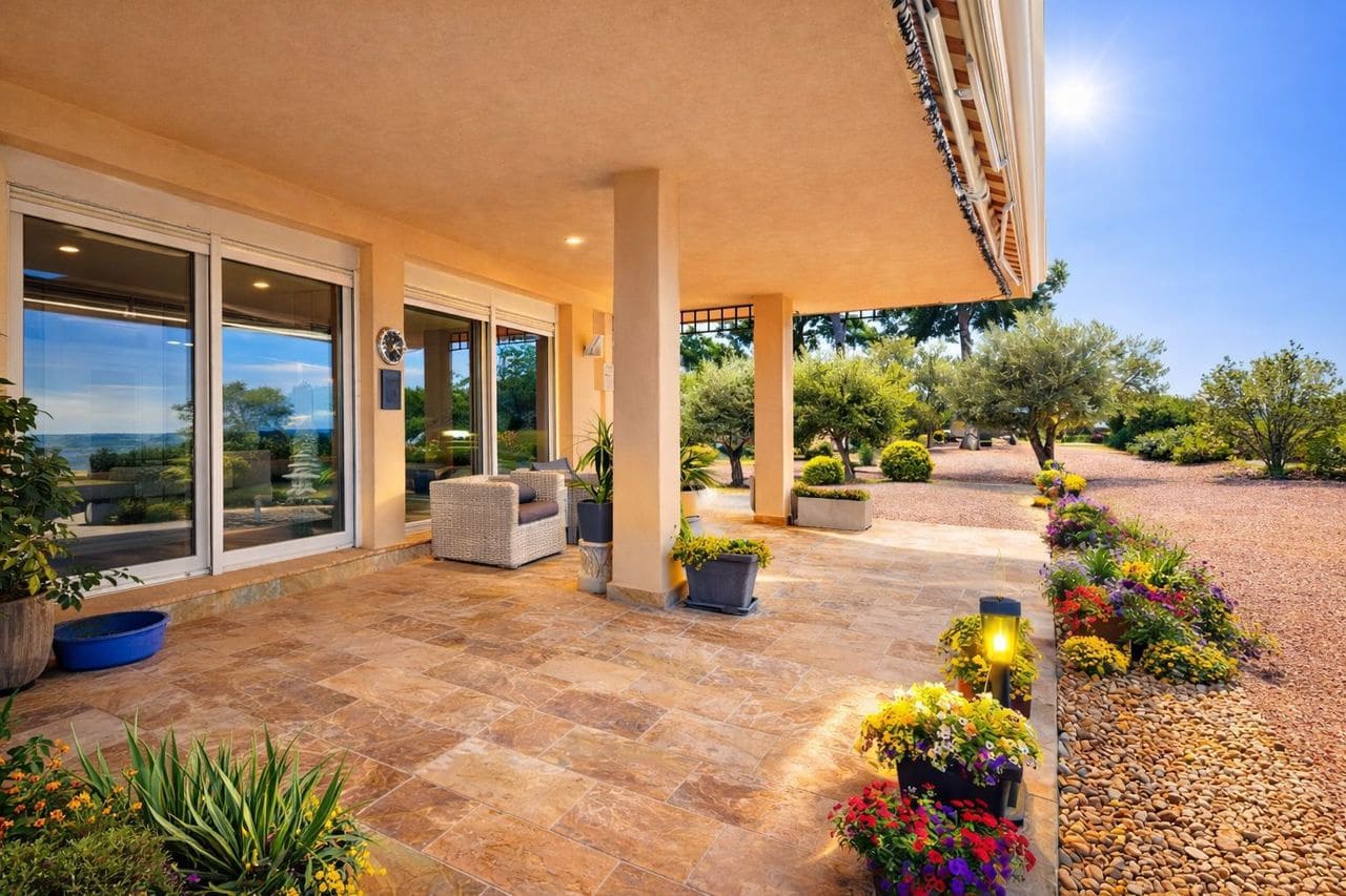 4 bedroom Villa for sale in Torremendo with pool garage - € 1,100,000 (Ref: 9713816)