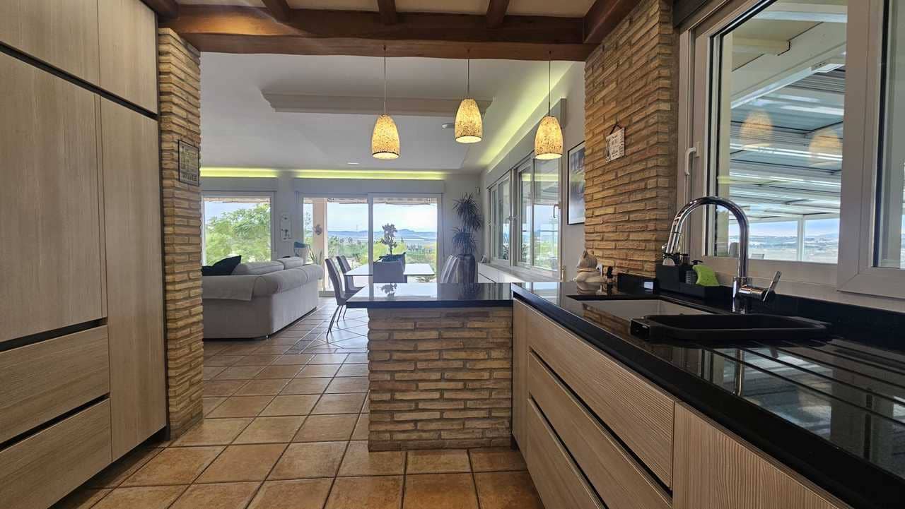 4 bedroom Villa for sale in Torremendo with pool garage - € 1,100,000 (Ref: 9713816)