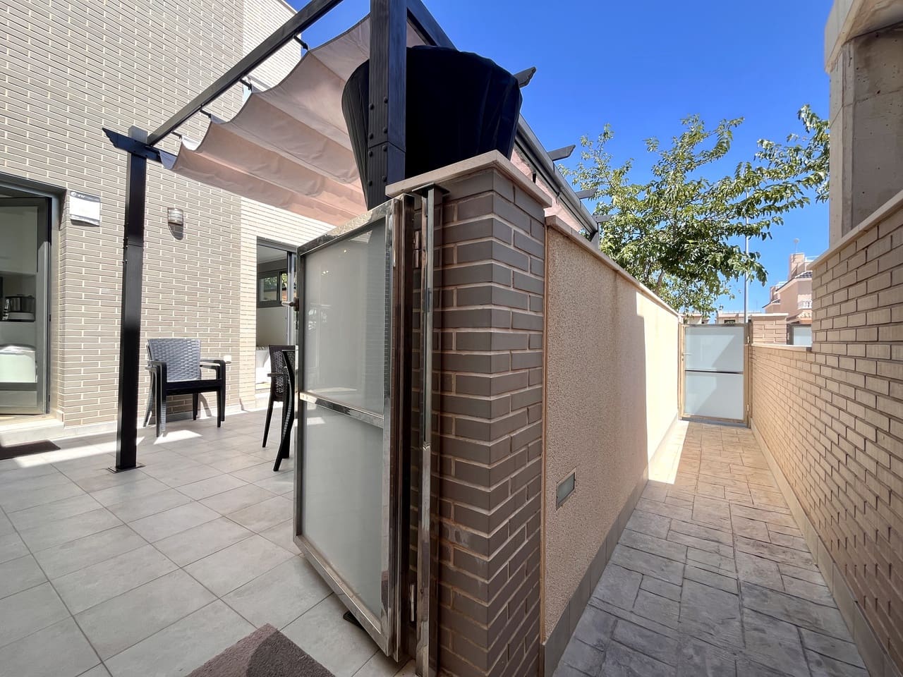 4 bedroom Villa for sale in Torre de la Horadada with pool - € 599,000 (Ref: 9713817)