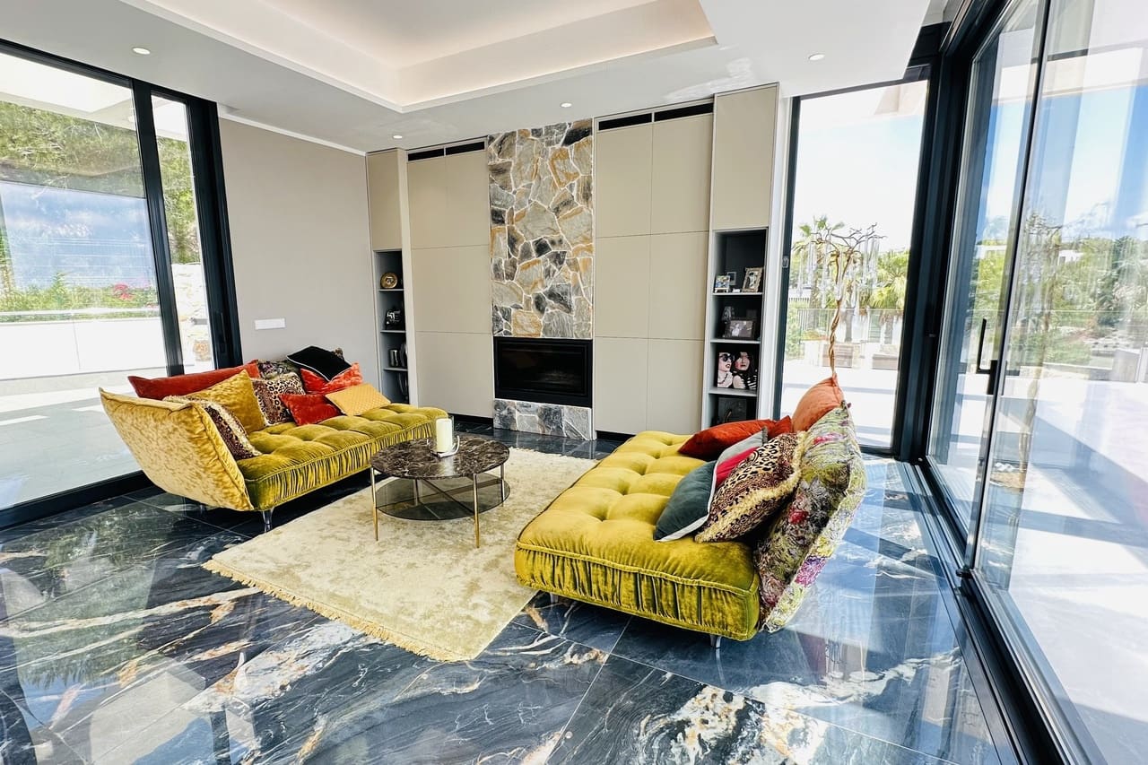 6 soveværelse Villa til salg i Las Colinas Golf med garage - € 2.195.000 (Ref: 9713828)