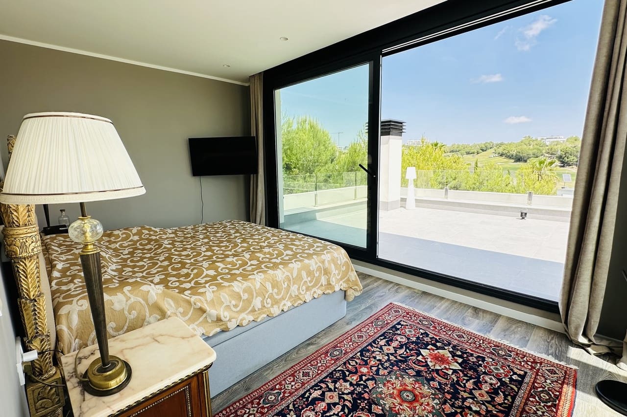 6 soveværelse Villa til salg i Las Colinas Golf med garage - € 2.195.000 (Ref: 9713828)