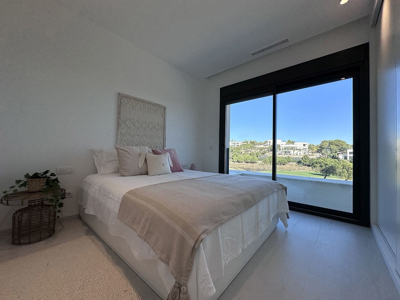 3 bedroom Villa for sale in San Miguel de Salinas with pool - € 1,295,000 (Ref: 9713835)