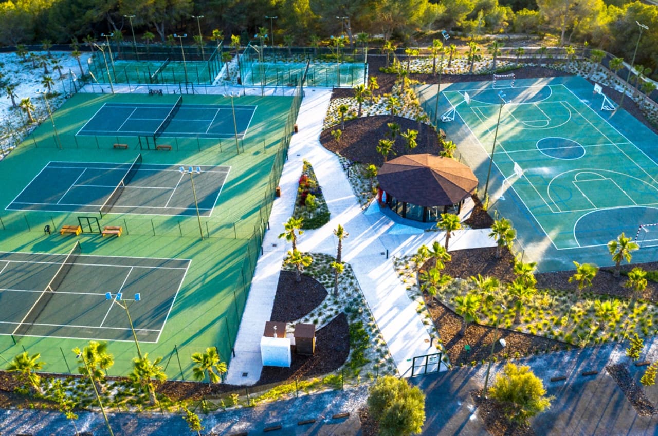 3 bedroom Villa for sale in San Miguel de Salinas with pool - € 1,295,000 (Ref: 9713835)