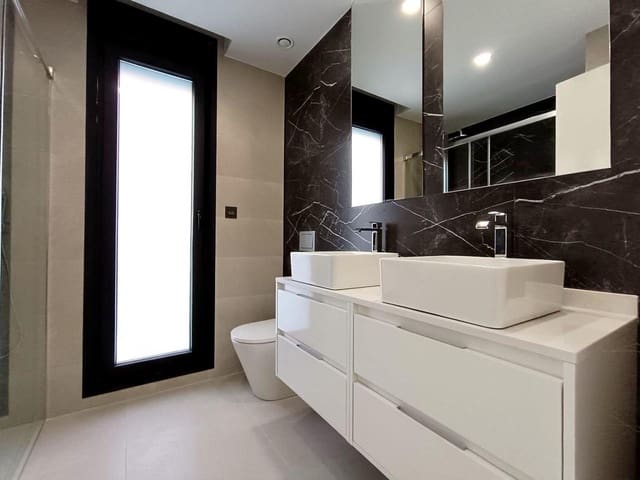 Chalet de 3 habitaciones en Formentera del Segura en venta con piscina - 395.000 € (Ref: 9715546)