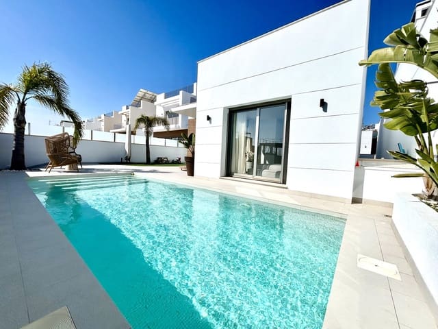 4 slaapkamer Villa te koop in San Miguel de Salinas met zwembad - € 605.000 (Ref: 9722627)