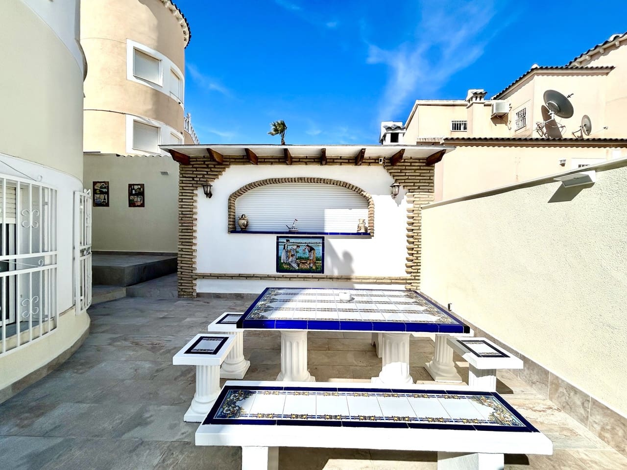 4 bedroom Villa for sale in Pinar de Campoverde with pool garage - € 460,000 (Ref: 9730406)