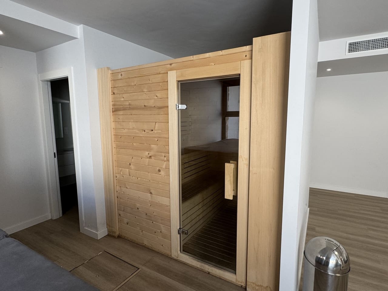 Apartamento de 3 habitaciones en Playa Flamenca en venta con piscina garaje - 450.000 € (Ref: 9735938)