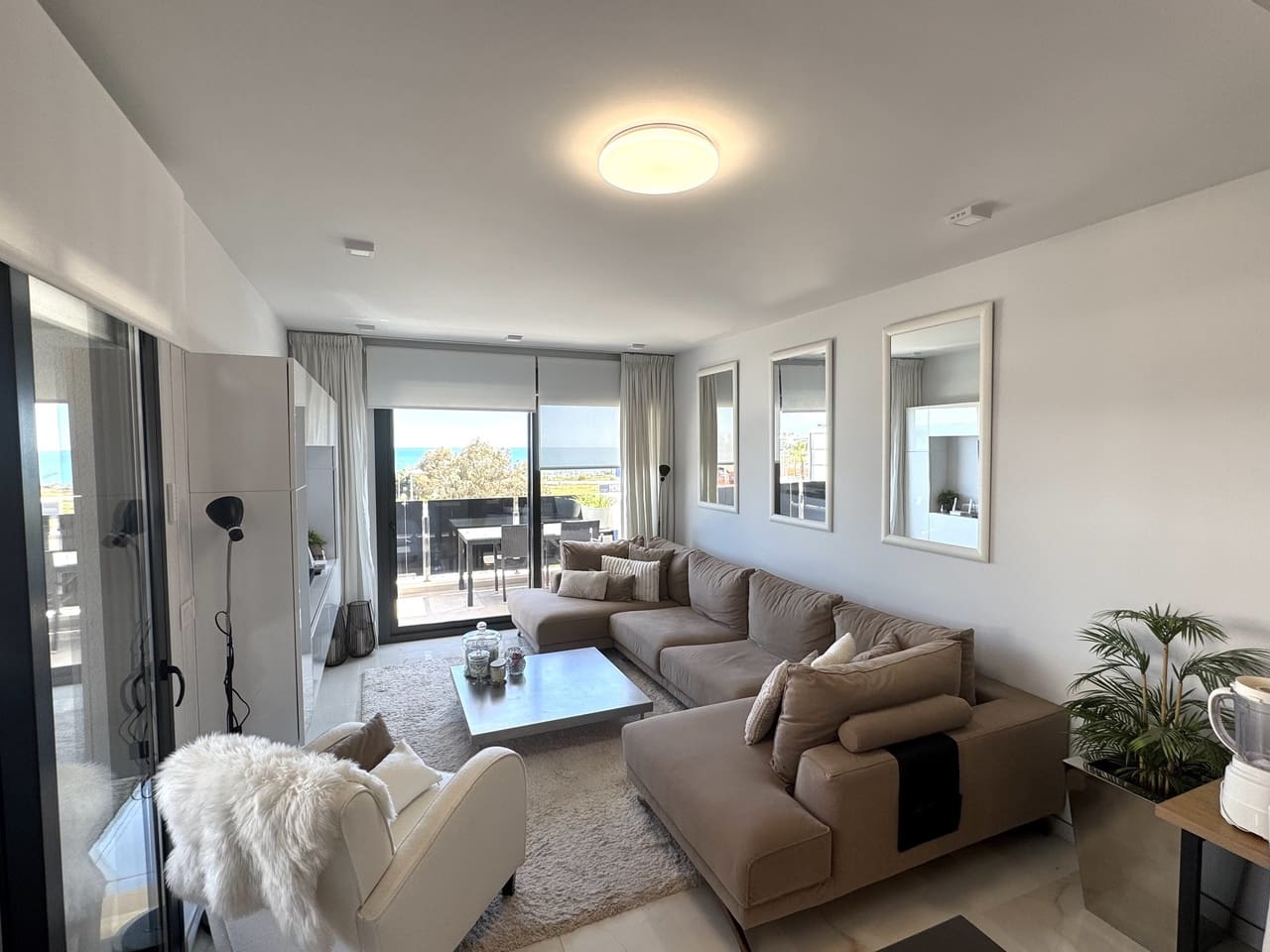 Apartamento de 3 habitaciones en Playa Flamenca en venta con piscina garaje - 450.000 € (Ref: 9735938)