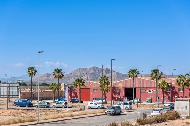 3 quarto Moradia para venda em Centro, Los Alcázares com piscina garagem - 689 900 € (Ref: 9753558)