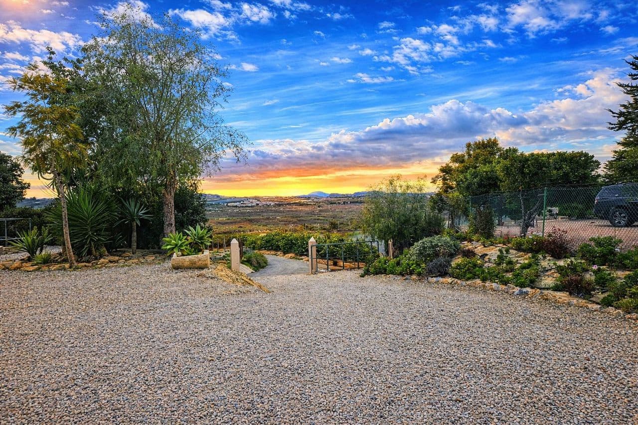 4 bedroom Villa for sale in Torremendo with pool garage - € 1,100,000 (Ref: 9774453)