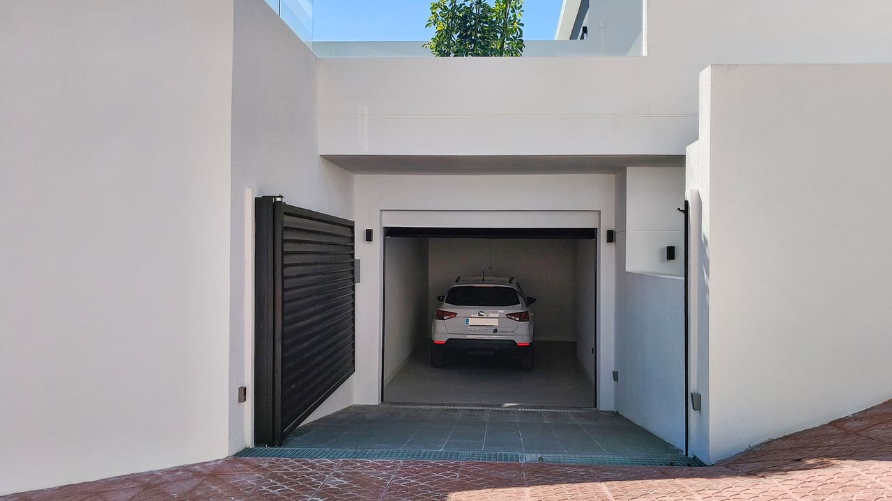 4 soverom Villa til salgs i Ciudad Quesada med svømmebasseng garasje - € 798 500 (Ref: 9781328)