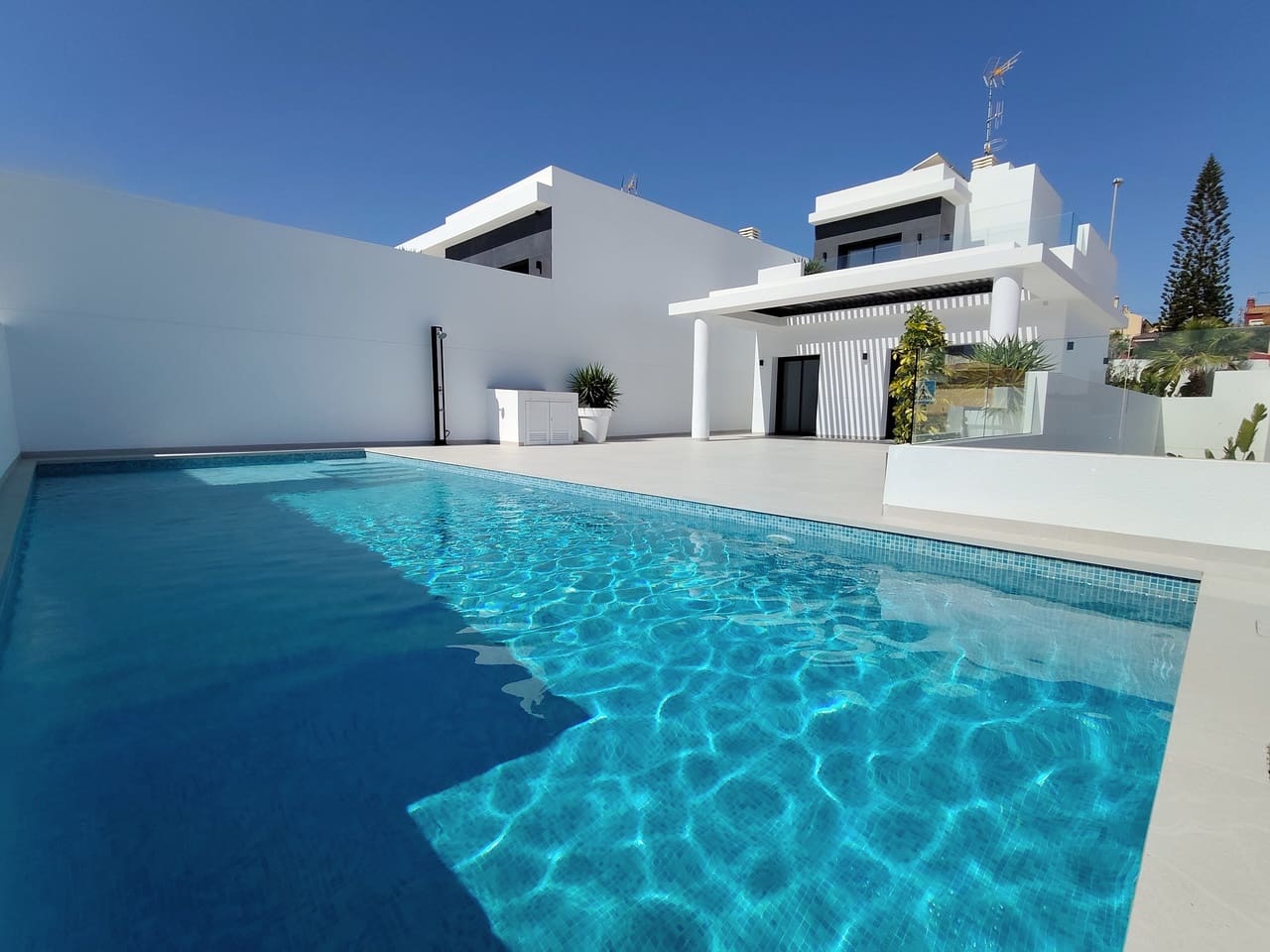 4 chambre Villa/Maison à vendre à Ciudad Quesada avec piscine garage - 814 500 € (Ref: 9781328)