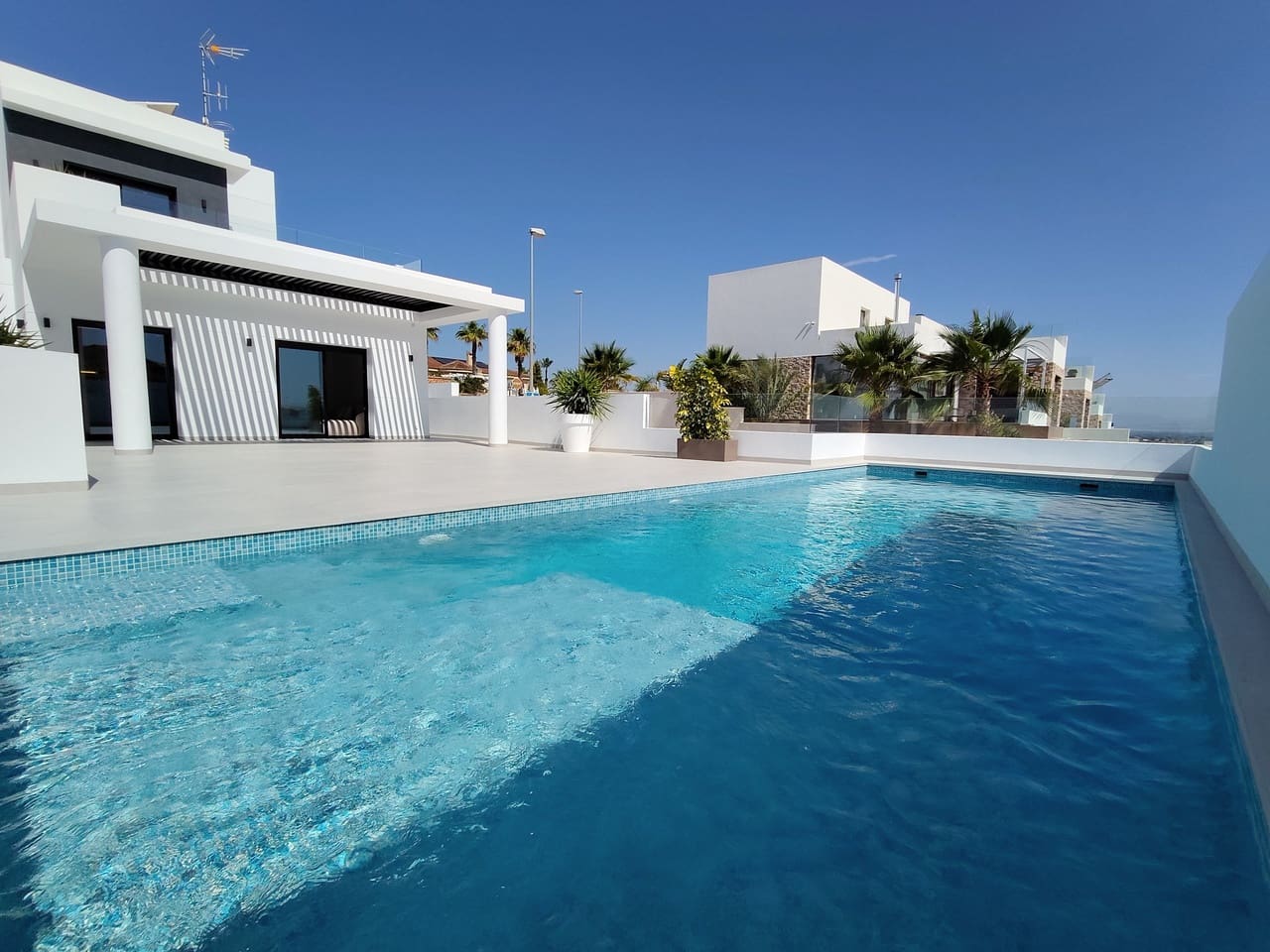 4 chambre Villa/Maison à vendre à Ciudad Quesada avec piscine garage - 814 500 € (Ref: 9781328)