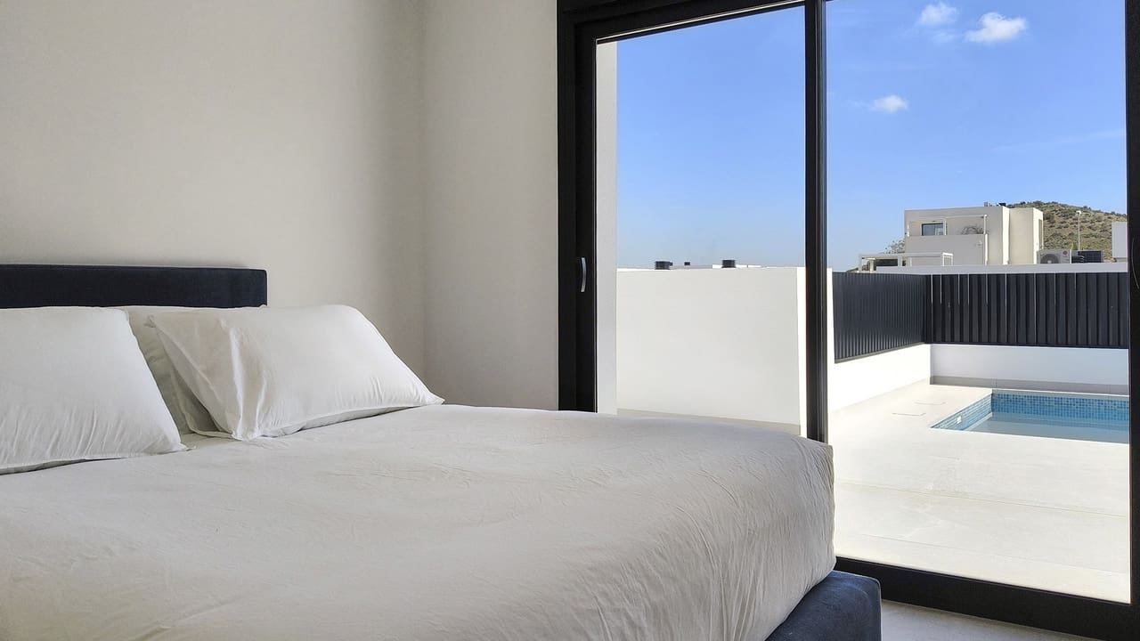 4 slaapkamer Villa te koop in Ciudad Quesada met zwembad - € 788.750 (Ref: 9781329)