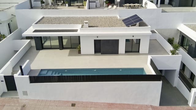 4 soveværelse Villa til salg i Ciudad Quesada, Rojales med swimmingpool - € 788.750 (Ref: 9781329)