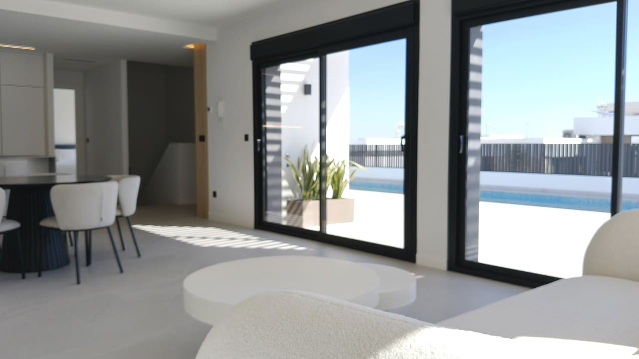 4 quarto Moradia para venda em Ciudad Quesada com piscina - 788 750 € (Ref: 9781330)