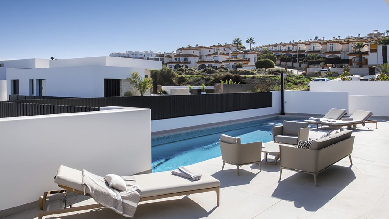 4 quarto Moradia para venda em Ciudad Quesada com piscina - 788 750 € (Ref: 9781330)